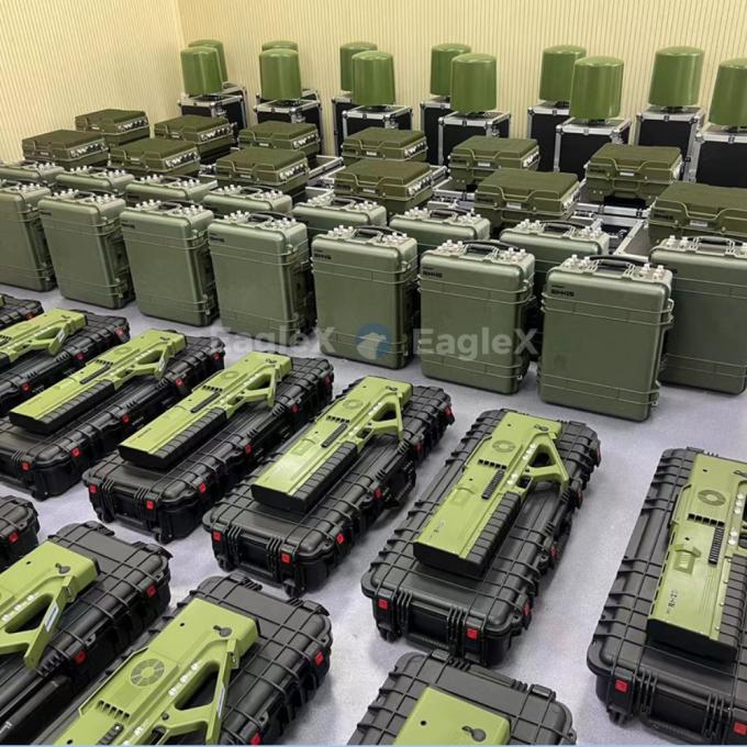 Hand-held Portable Drone Defense Device 1-3KM FPV Drone Jammer With 5KM Detection Detector 3